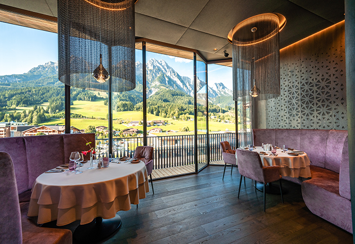 neues-hp-restaurant-foto-carmen-huter-2-78x52cm-300dpi